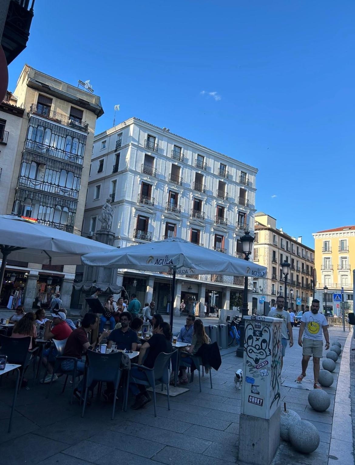 Room In Plaza Mayor Madrid Buitenkant foto